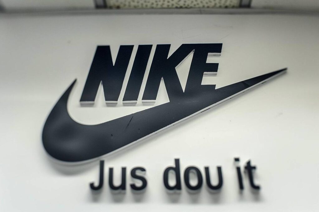 Quelle est l’histoire derrière le logo de Nike ?
